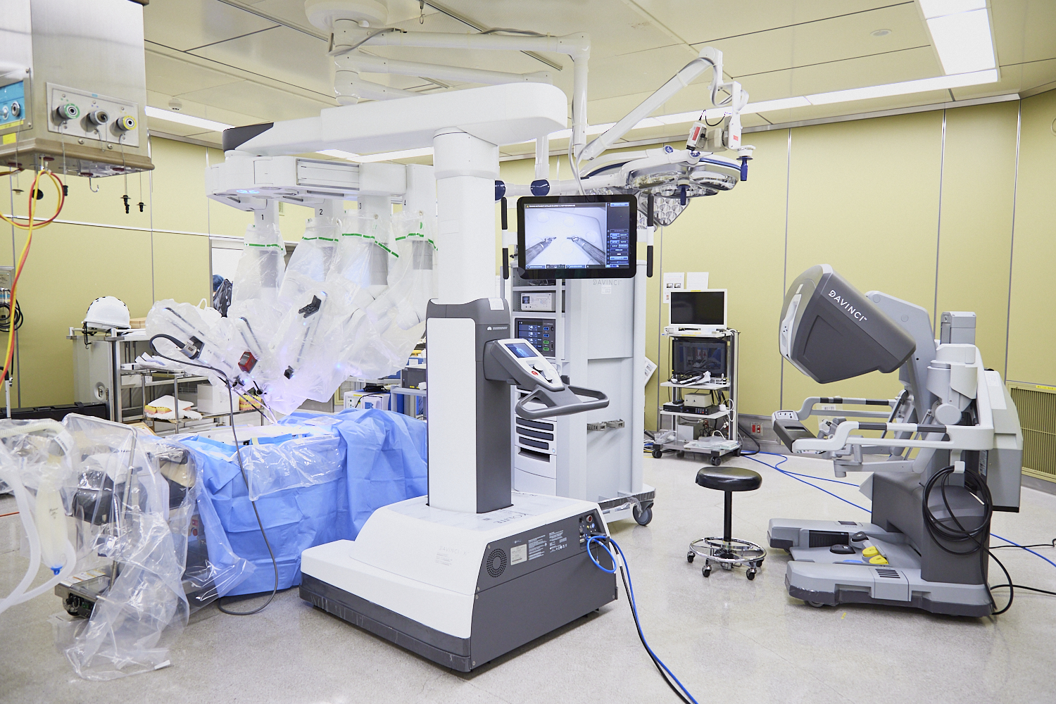 【内視鏡下手術用ロボット】da Vinci